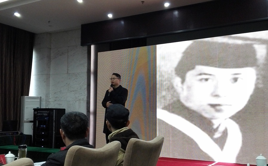 江汉职院教师参加《我是潜江人》发表30周年纪念座谈会02.jpg