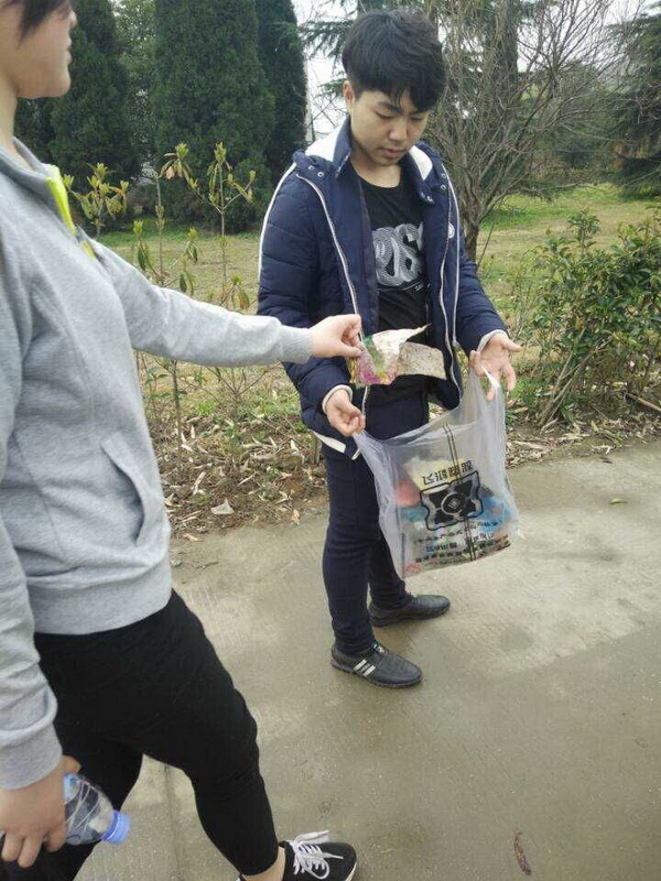 学雷锋活动图片09.jpg