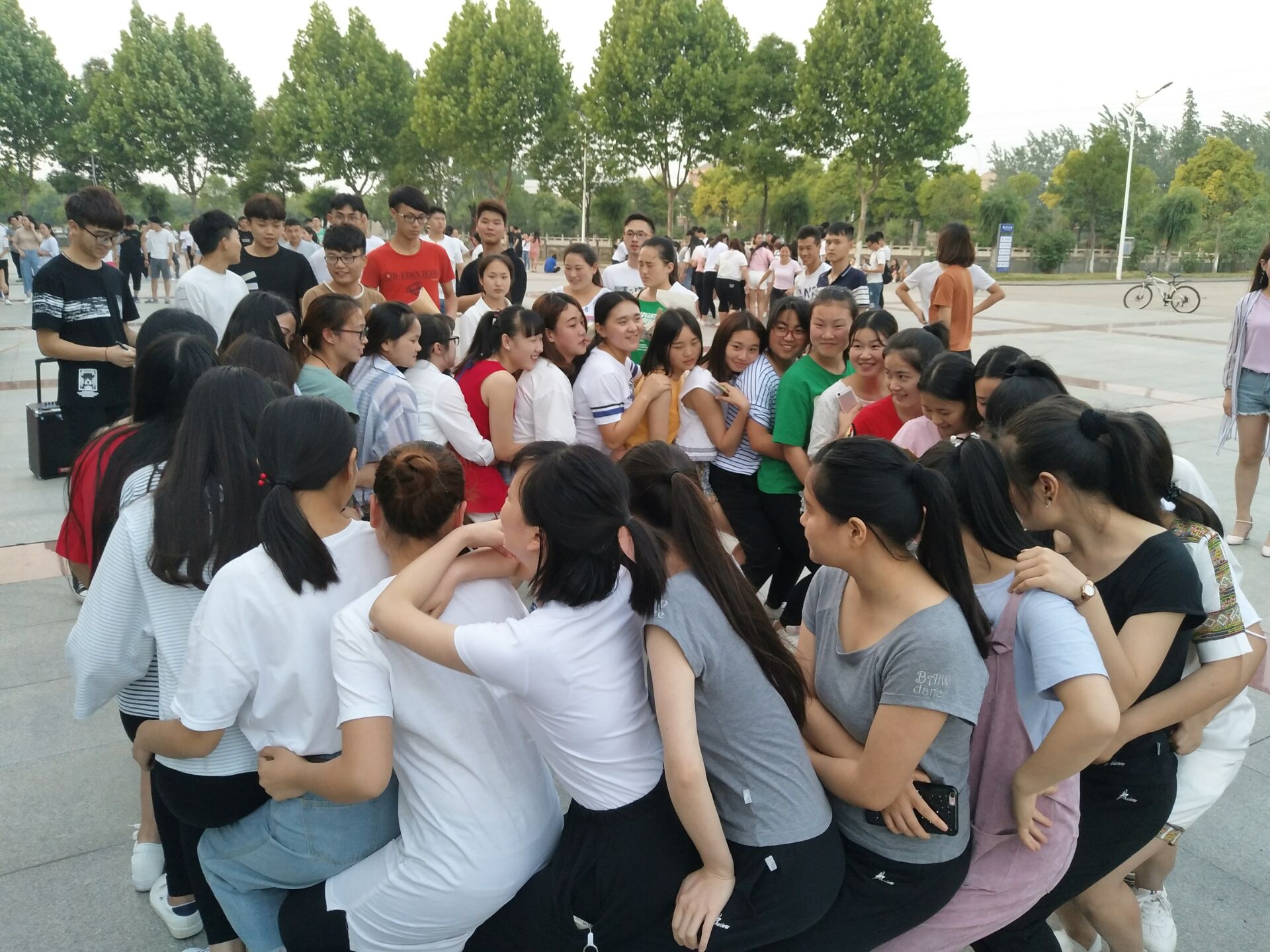 bac6462bf6e583035739d9d8dd051db7.jpg