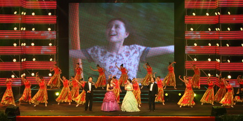 闭幕式演出3.jpg