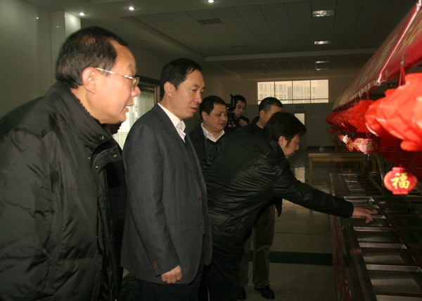 龚书记调研2.jpg