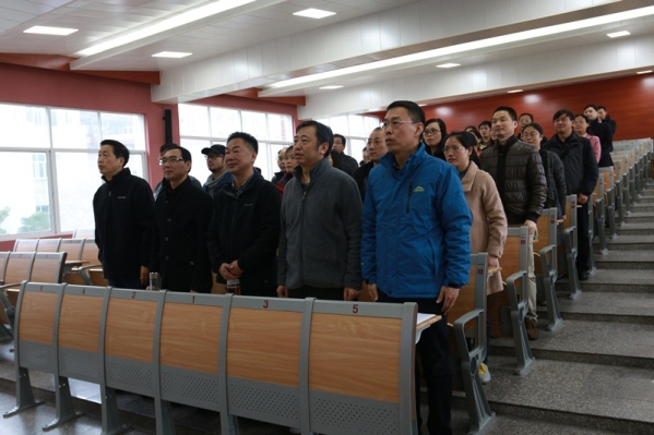 beat365中文唯一官网党员干部集中收看十九大图片01.JPG