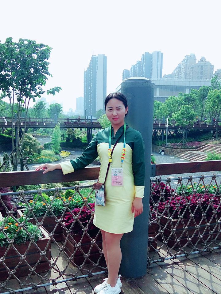 朱丽华.JPG